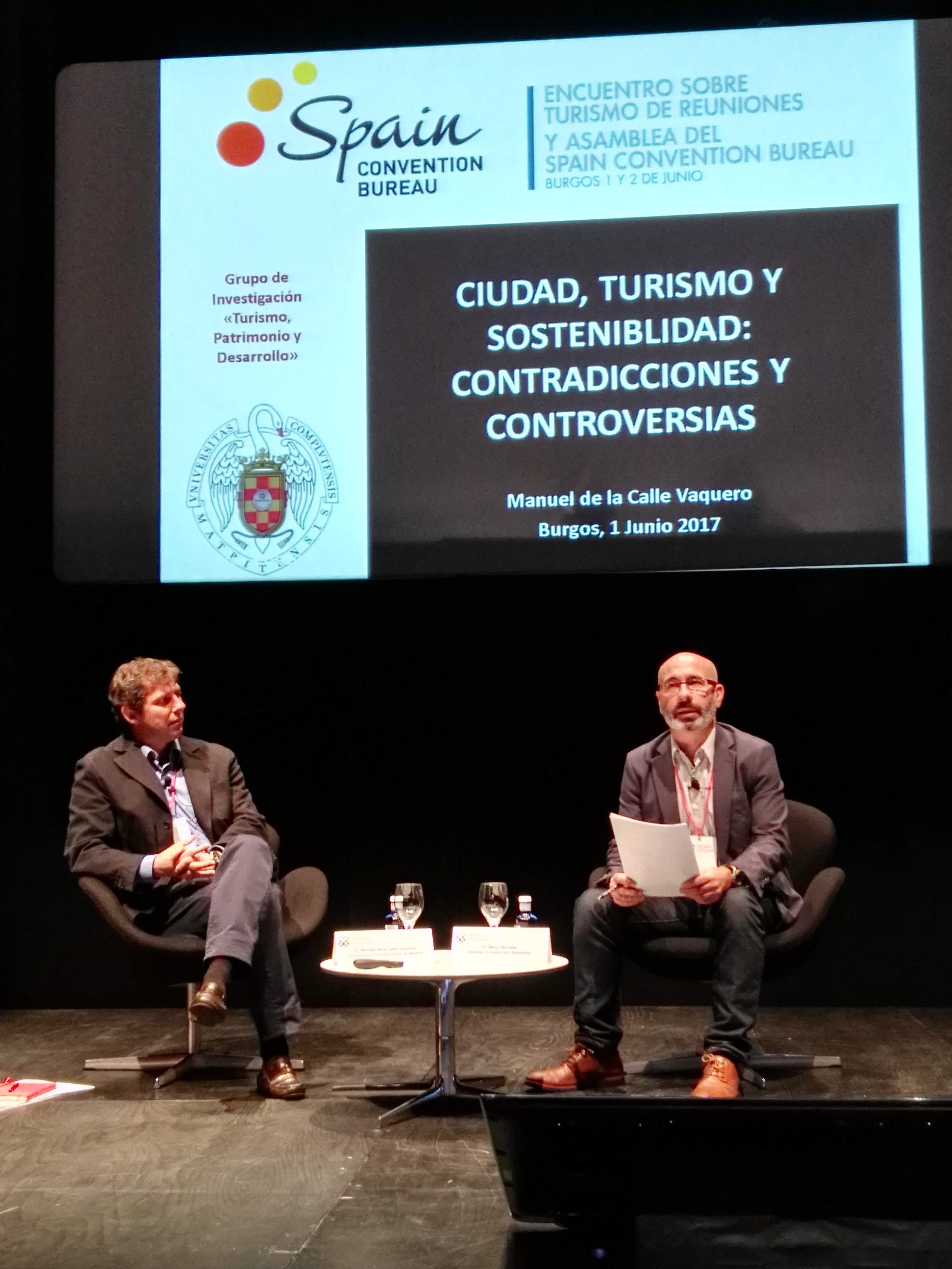 Manuel de la Calle (UCM-TPyD) interviene en la Asamblea del Spain Convention Bureau, presentado por Manu Narváez, de Turismo San Sebastián (Burgos, 1 de junio de 2017)